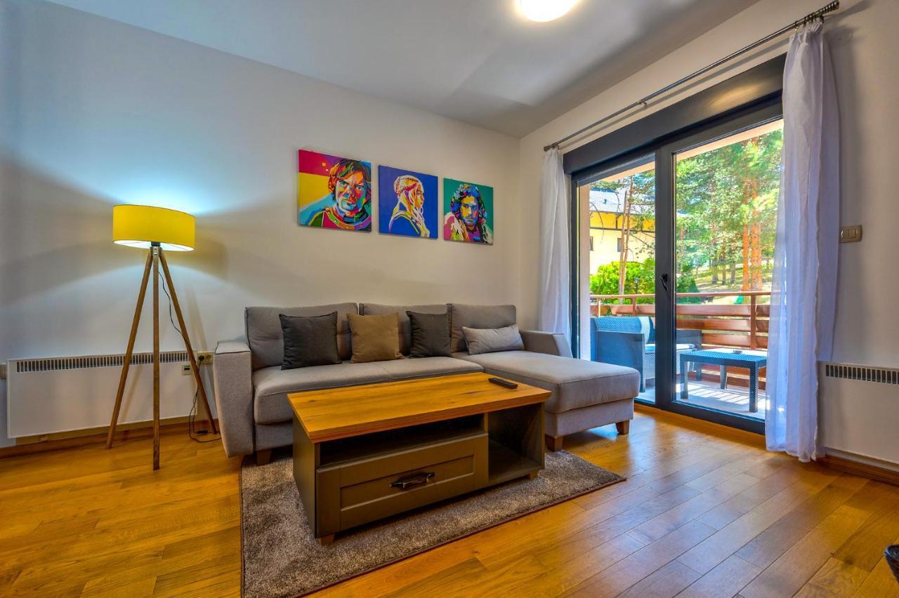 Vila Pekovic Green, Pine Trees View 2 Bedrooms Apartment زلاتيبور المظهر الخارجي الصورة